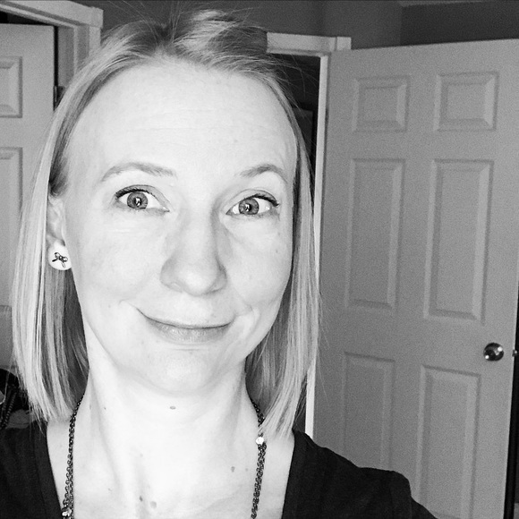 ✨ Hello!! Welcome to our closet! - Picture 6 of 8